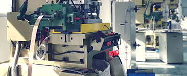 專業(yè)電子連接器，連接器/接插件，塑料件，汽車配件，